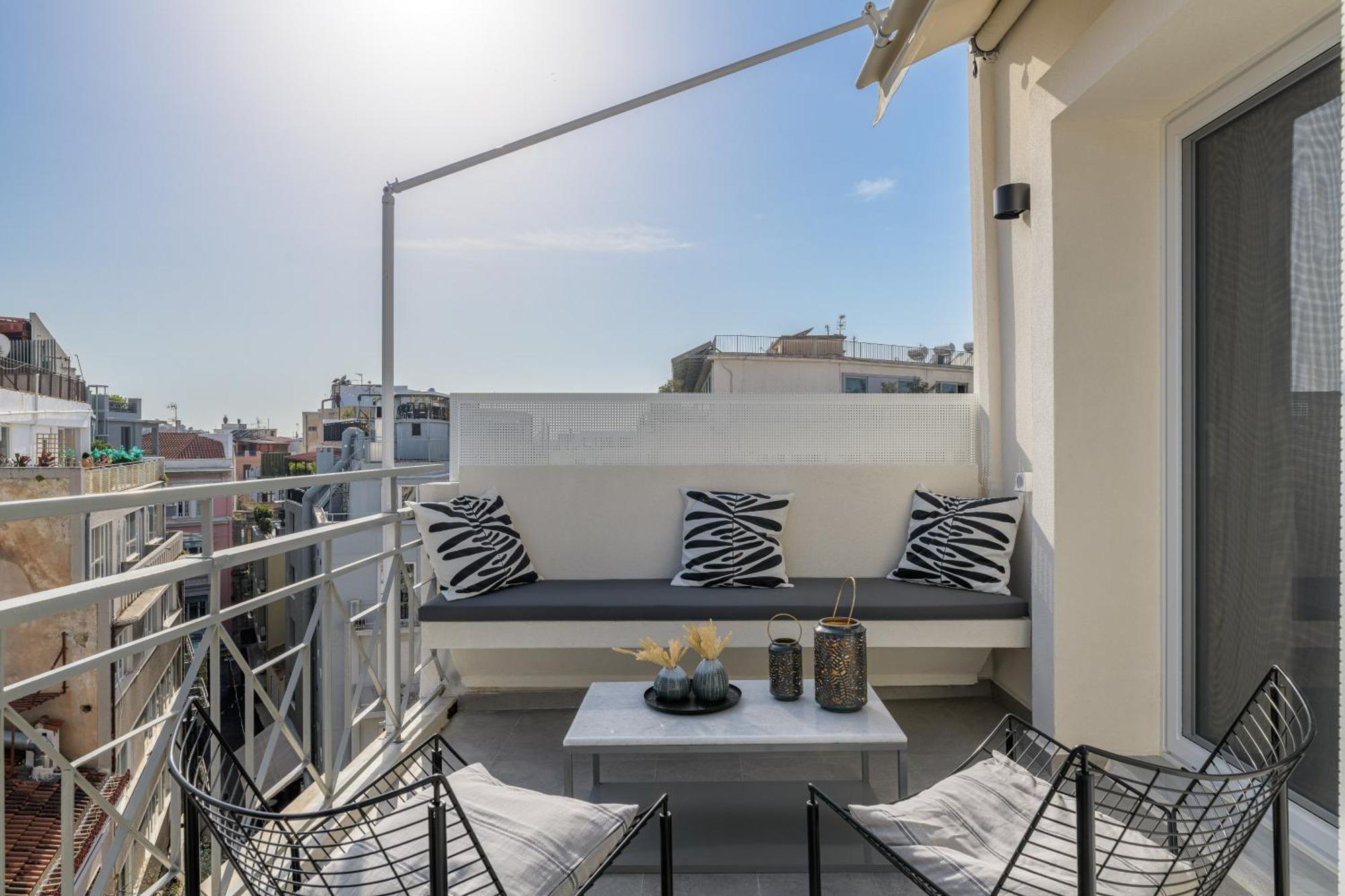 Central Sunny Loft With Plunge Pool Афіни Екстер'єр фото