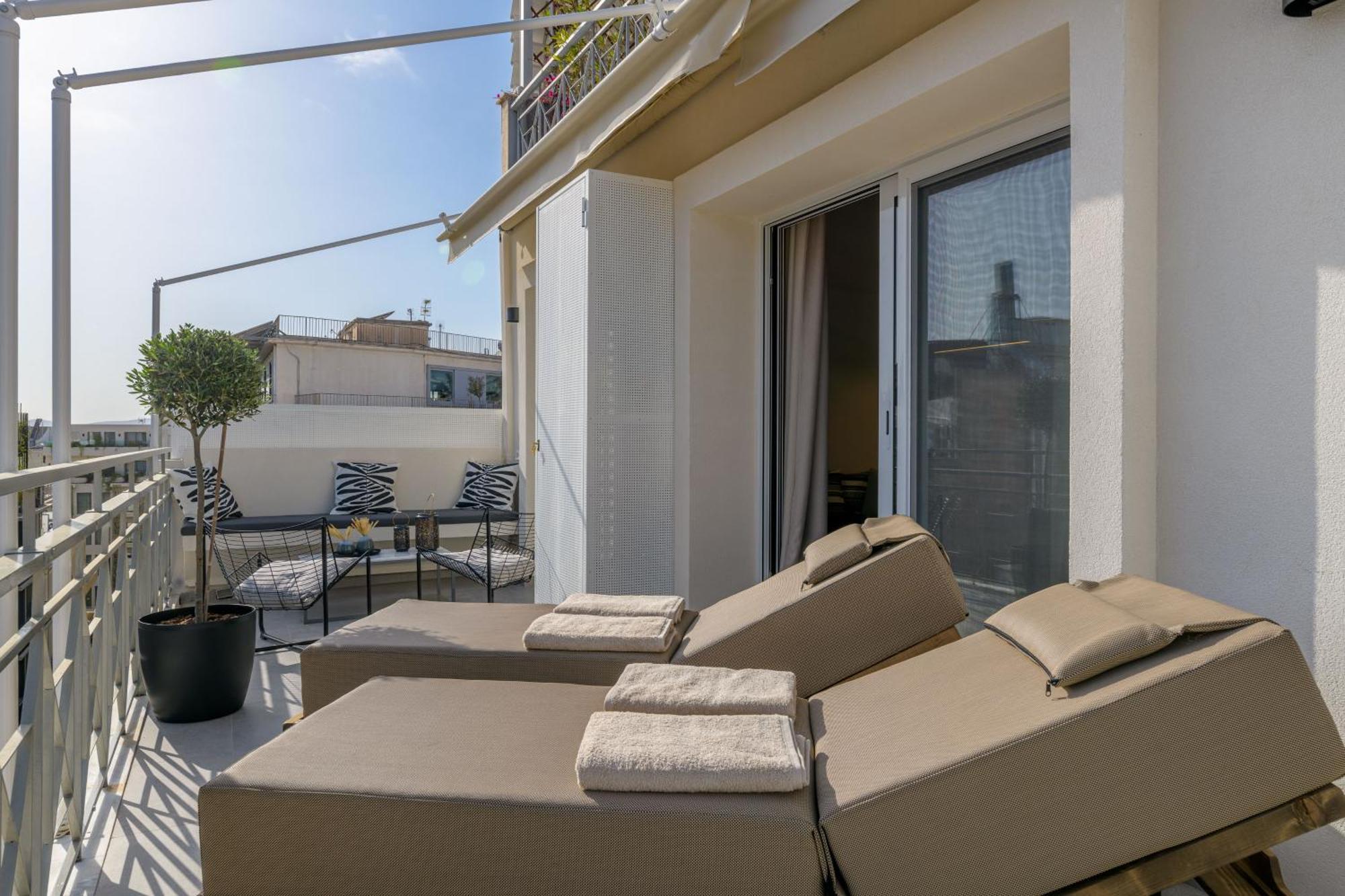 Central Sunny Loft With Plunge Pool Афіни Екстер'єр фото