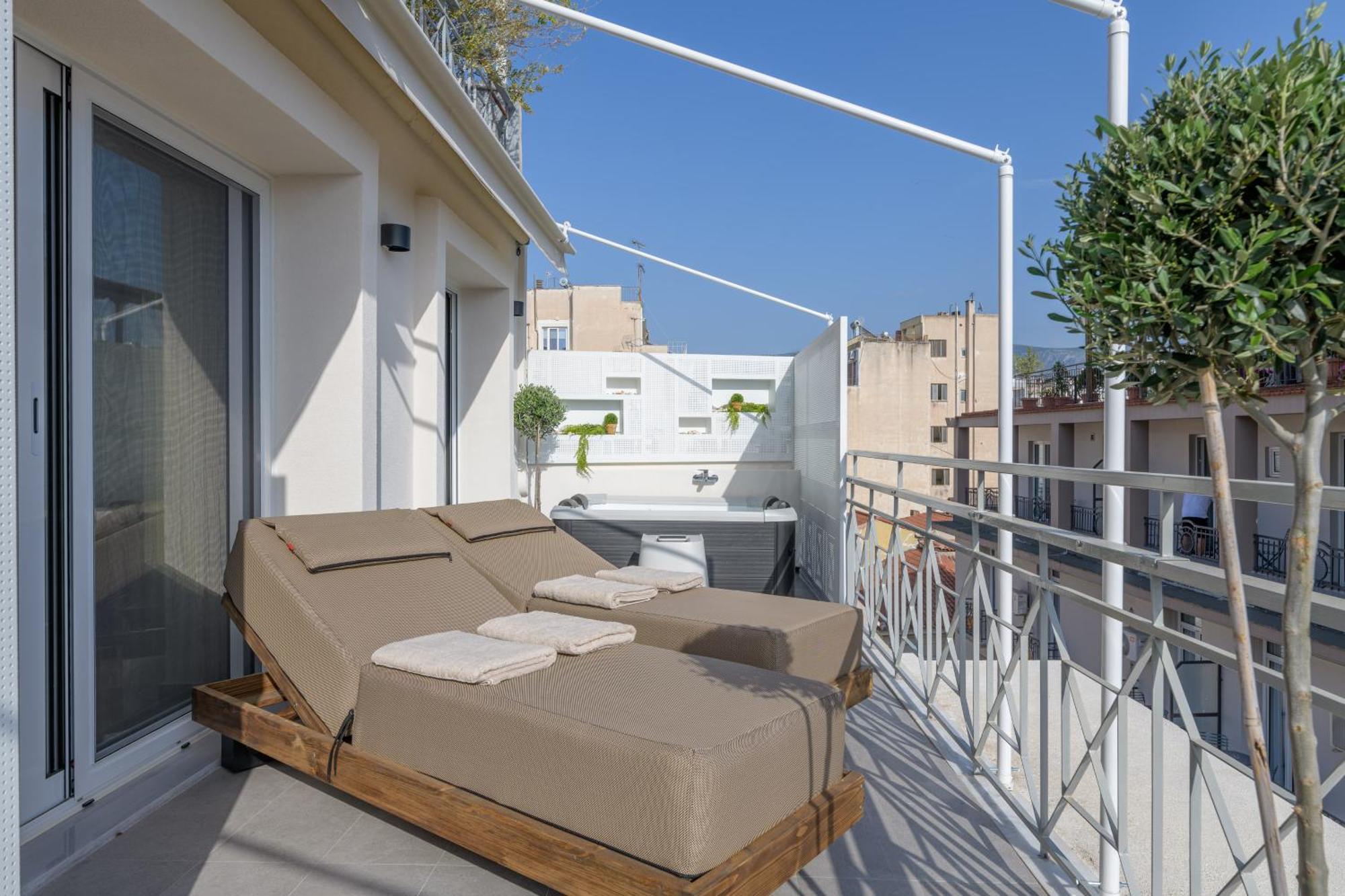 Central Sunny Loft With Plunge Pool Афіни Екстер'єр фото